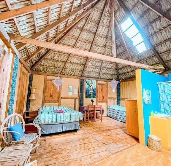 بانگلوی استاندارد, Eco Hotel Mayachik