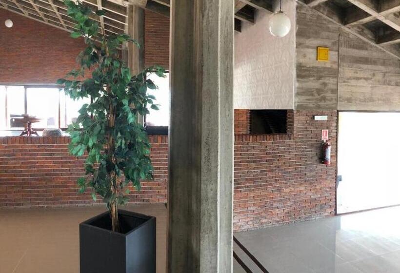 اتاق کلاسیک چهارنفره, Complejo Laderas Del Cerro