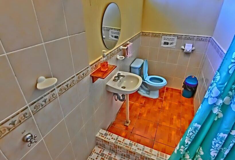 اتاق استاندارد سه نفره, El Sol