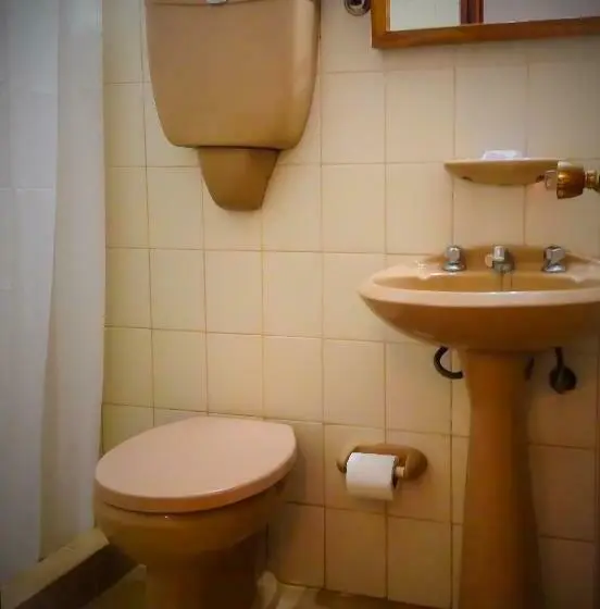 اتاق استاندارد سه نفره, La Casona