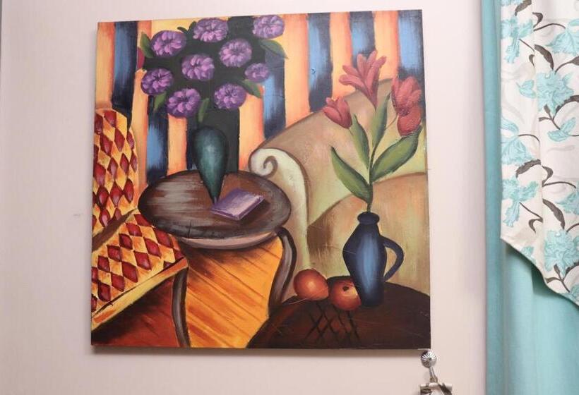 اتاق استاندارد یک نفره, Luxsur