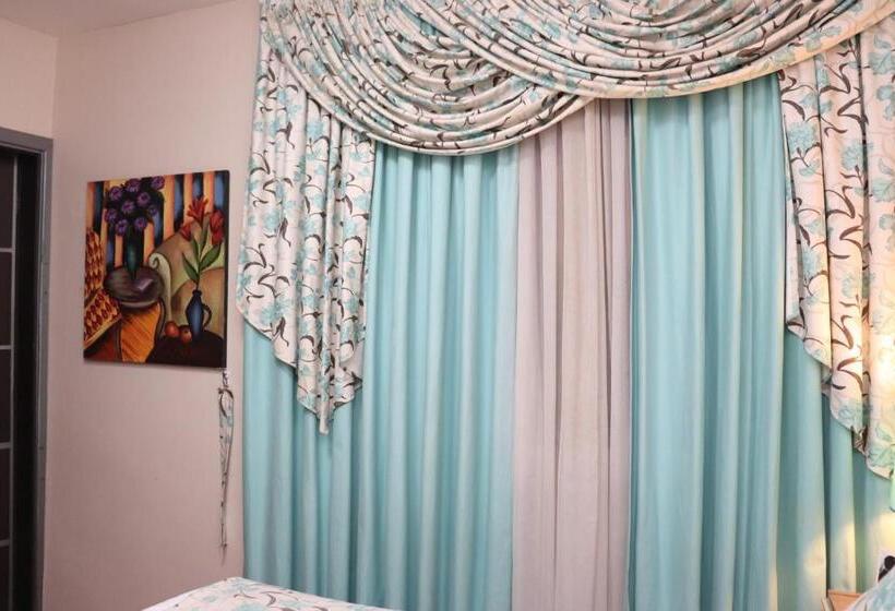 اتاق استاندارد یک نفره, Luxsur