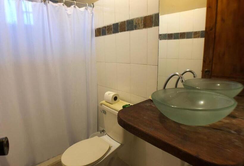 발코니가 있는 4인용 스탠다드 룸, Y Restaurante Mama Ines