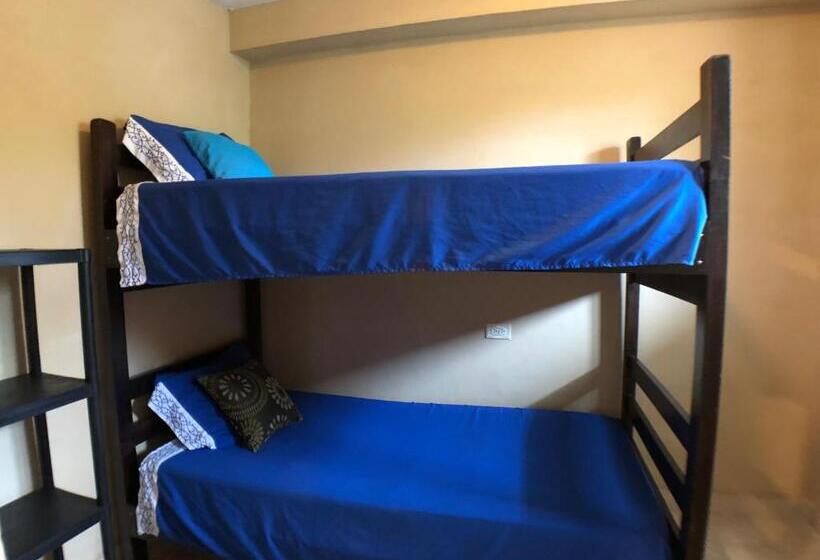 발코니가 있는 4인용 스탠다드 룸, Y Restaurante Mama Ines