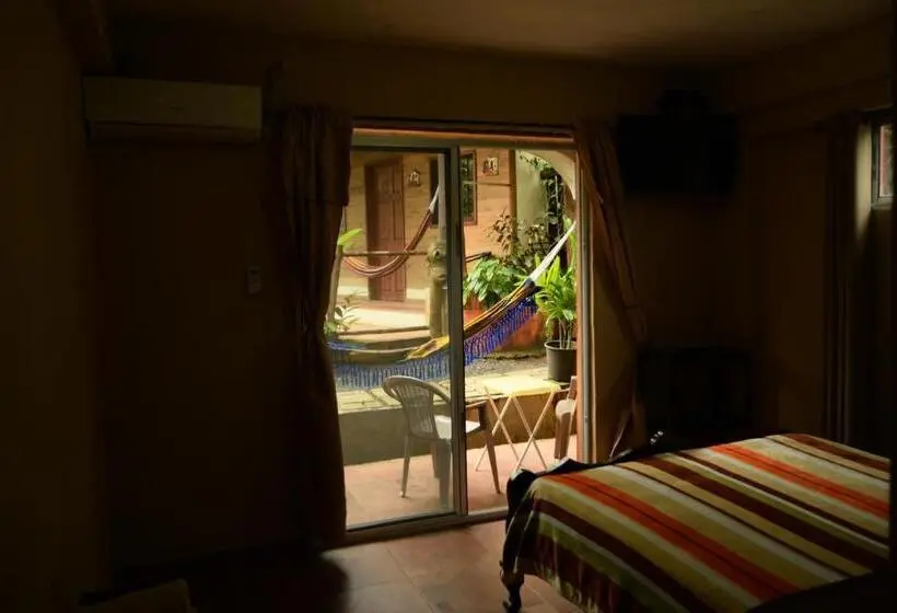 اتاق استاندارد با بالکن, Y Restaurante Mama Ines