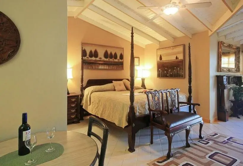 استودیوی استاندارد, Mary S Boon Beach Resort & Spa