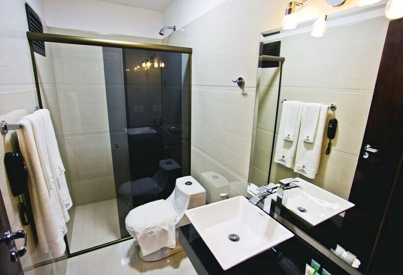 اتاق لوکس سه تخته, Megal Suites