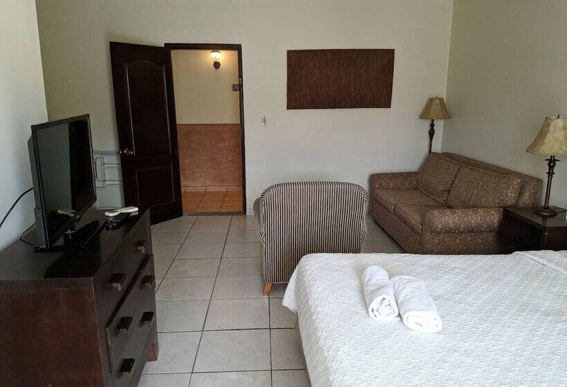 سوییت جونیور, Plaza Magdalena