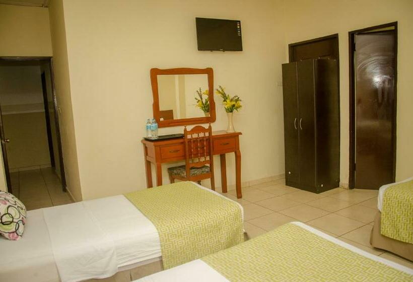 חדר סטנדרט לשלושה, Residencial Cervantes