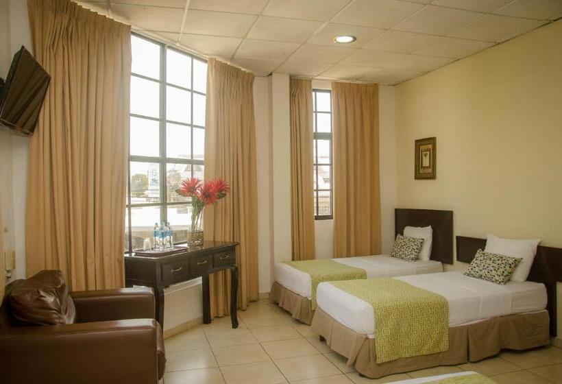 חדר סטנדרט לארבעה, Residencial Cervantes