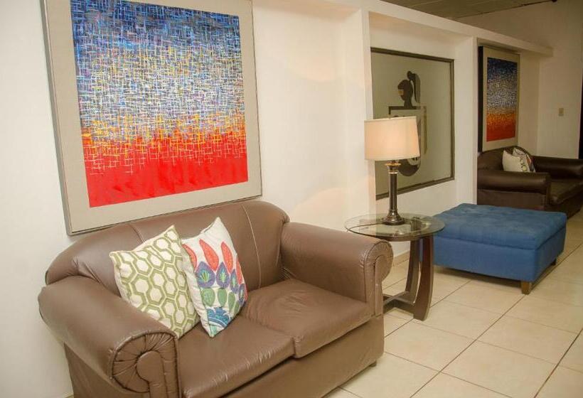 חדר סטנדרט לארבעה, Residencial Cervantes