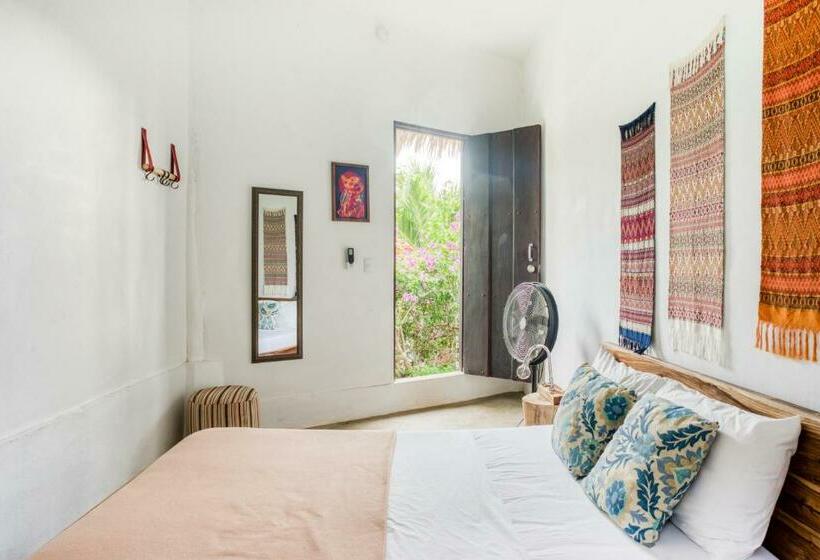 Номер Basic, Socialtel Maderas