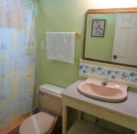 اتاق خانوادگی, La Posada De Juan B&b