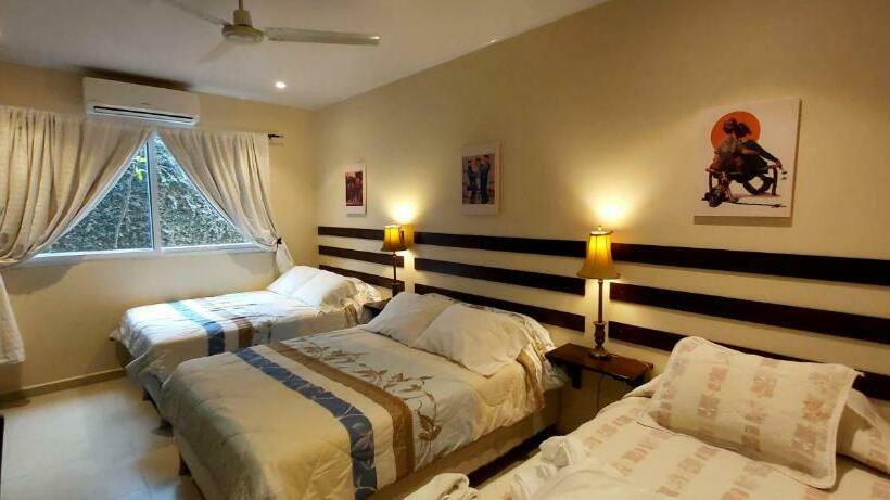 اتاق خانوادگی, La Posada De Juan B&b