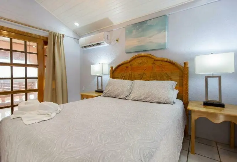 سوییت با چشمانداز دریا, Sea Eye Hotel Sunset Building