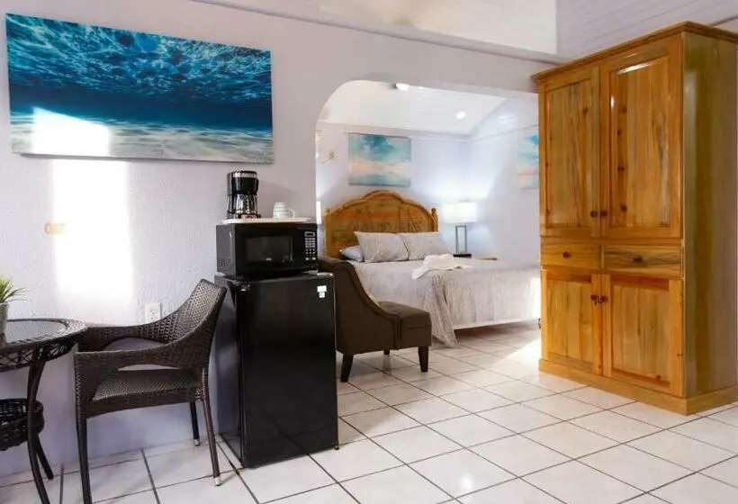 سوییت با چشمانداز دریا, Sea Eye Hotel Sunset Building
