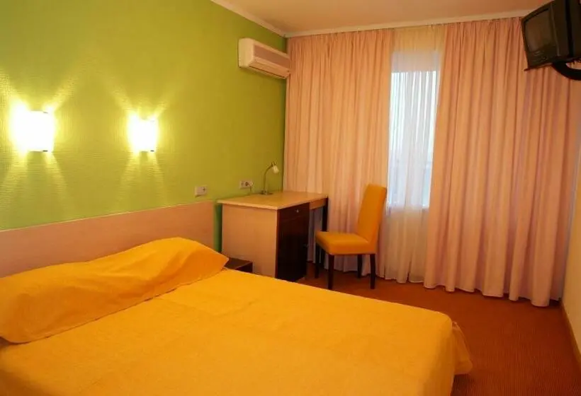 اتاق استاندارد با تخت بزرگ, 7 Days Hotel Kamyanets Podilskyi