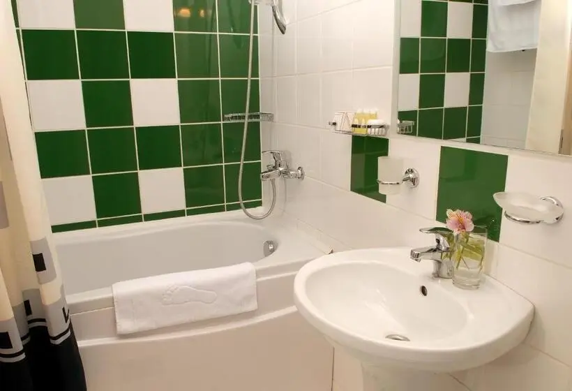 اتاق استاندارد, 7 Days Hotel Kamyanets Podilskyi