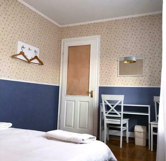 اتاق استاندارد با سرویس بهداشتی مشترک, Pelican Guest House & Hostel