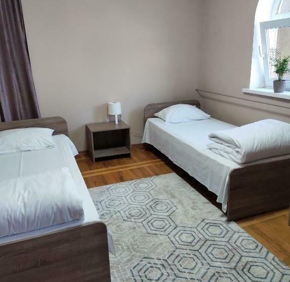 اتاق استاندارد با سرویس بهداشتی مشترک, Pelican Guest House & Hostel