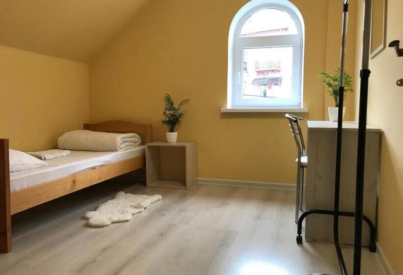 اتاق استاندارد, Pelican Guest House & Hostel