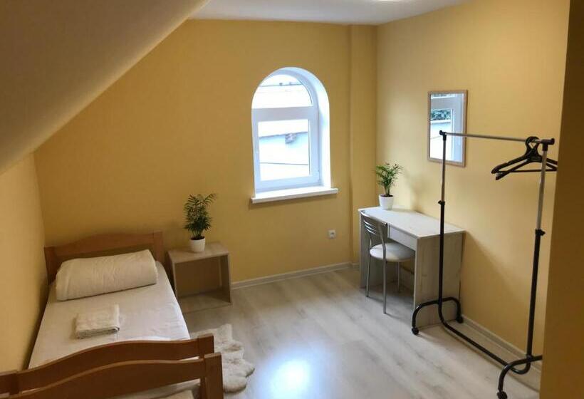 اتاق استاندارد, Pelican Guest House & Hostel