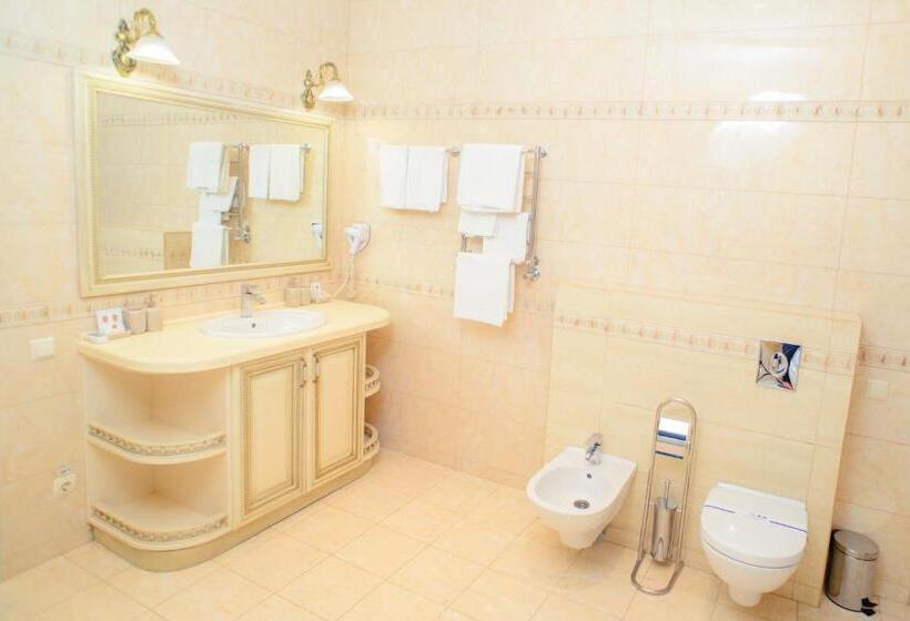 סוויטה, Petrovskyi Brovar