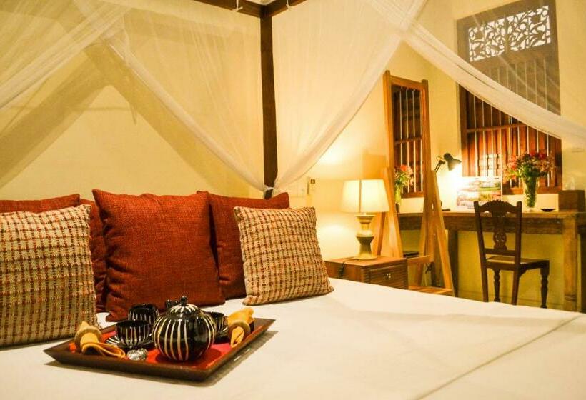 스탠다드 발코니 스튜디오, Urban Bliss Studio