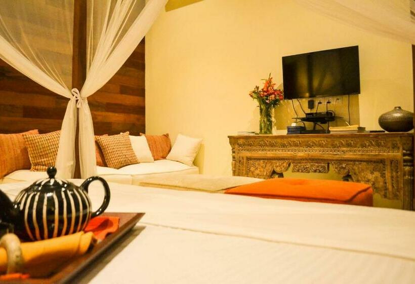 스탠다드 발코니 스튜디오, Urban Bliss Studio