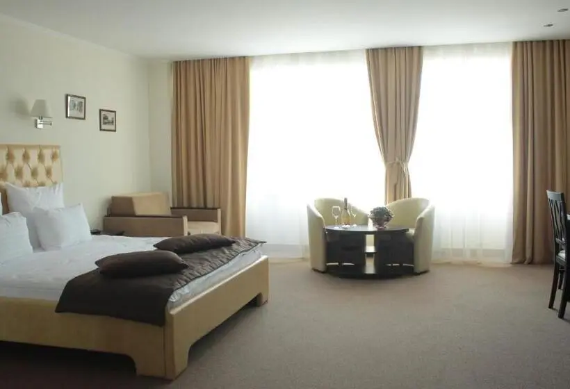 Standard-huone, Asteri