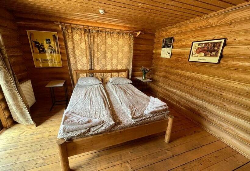 اتاق خانوادگی, Casa Del Pozitiff