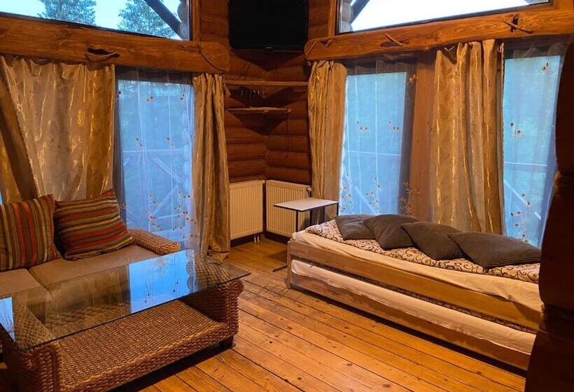 سوییت دوبلکس, Casa Del Pozitiff