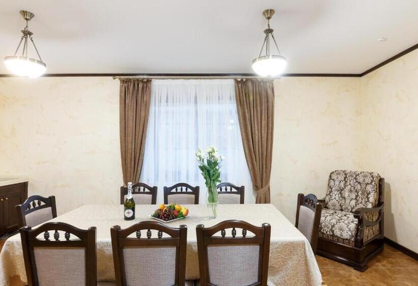 Appartamento 1 Camera da Letto, Gasthaus & Spa