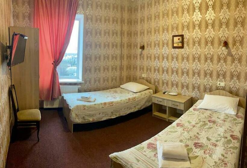 标准间, Golden Lion