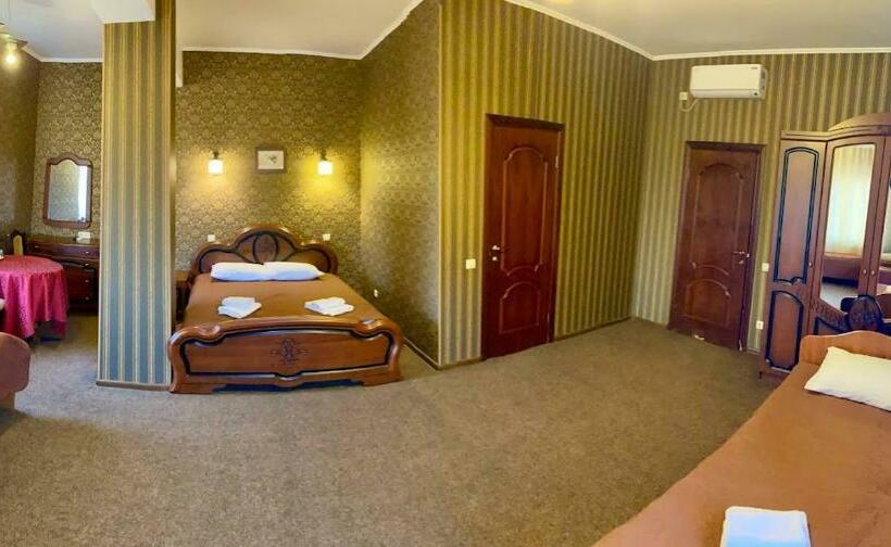 带阳台套房, Golden Lion