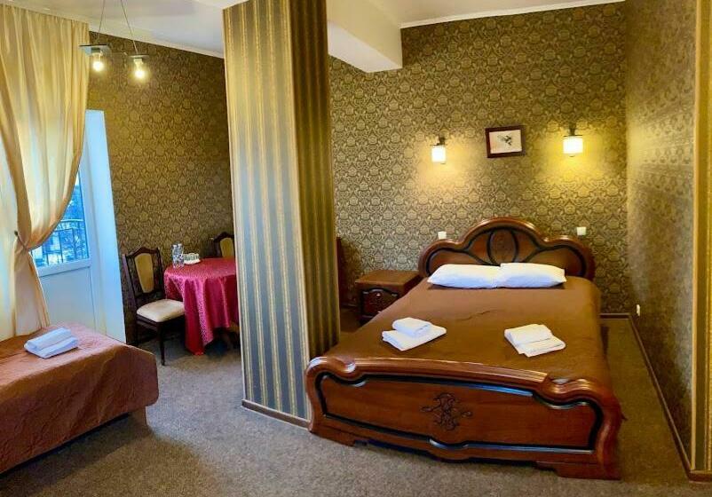 带阳台套房, Golden Lion