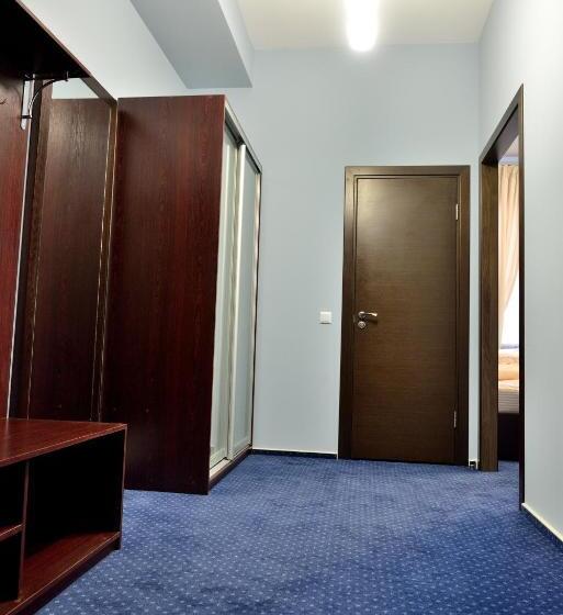 스탠다드 룸, Gosudar