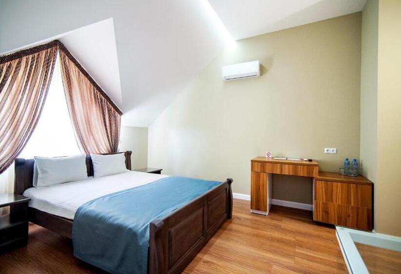 디럭스 룸, Gosudar