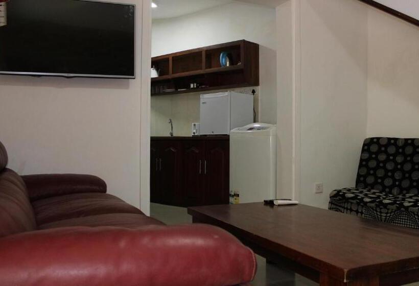 1 Sovrums Deluxe Lägenhet, Kandy Waters