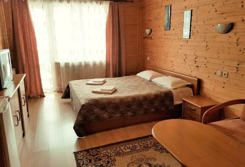 سوییت جونیور, Karpatski Zori