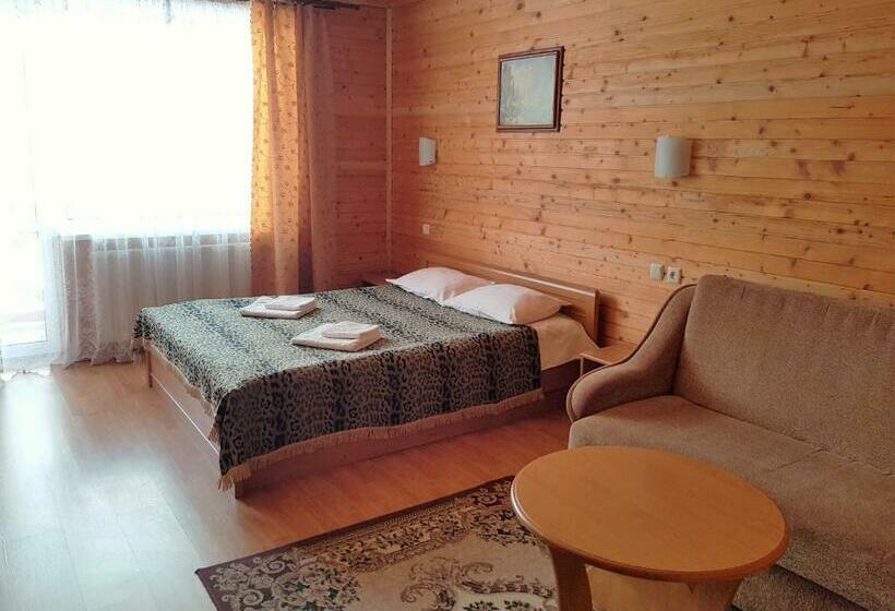 سوییت جونیور, Karpatski Zori