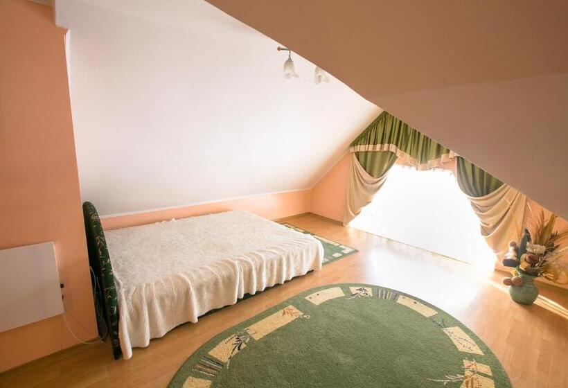 آپارتمان دوبلکس 1 خوابه, Pansionat Bogema