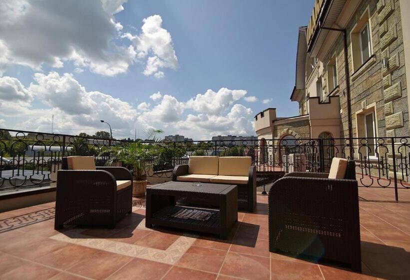 复式套房, Pidkova