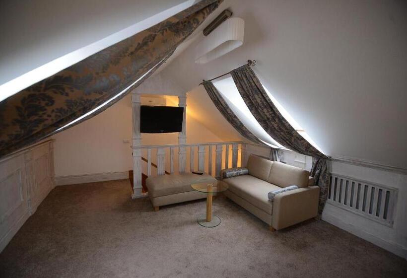 复式套房, Pidkova