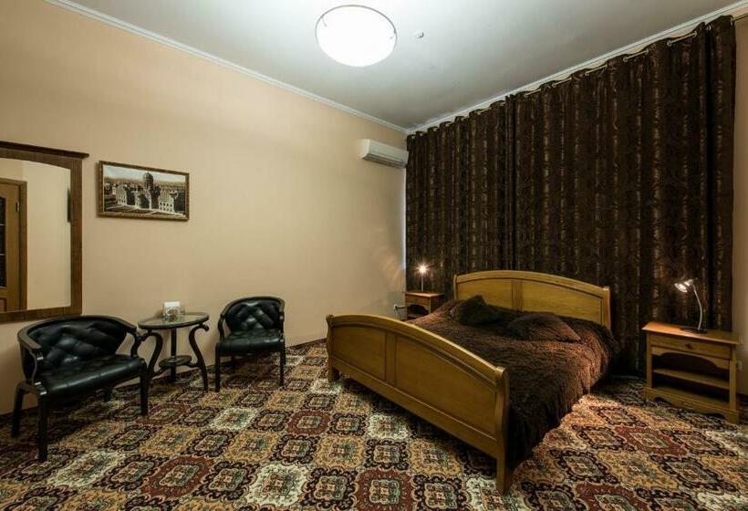 Juniorsviitti, Premium