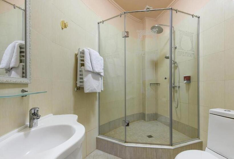 Superior-juniorsviitti, Premium