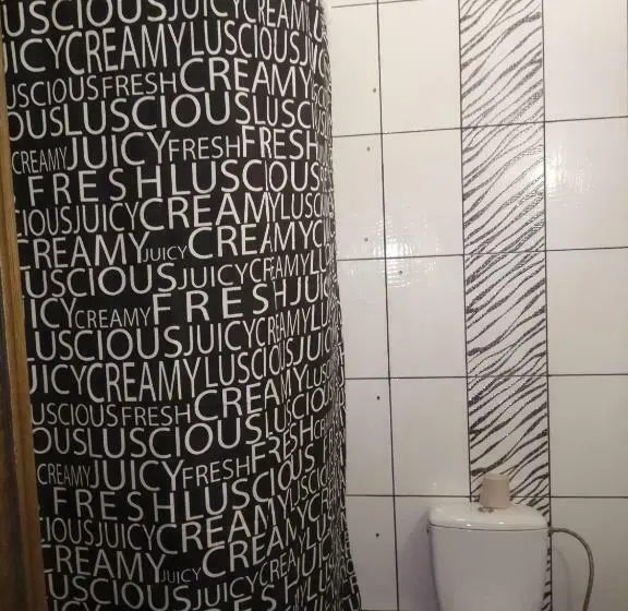 Cameră Standard, Rodina
