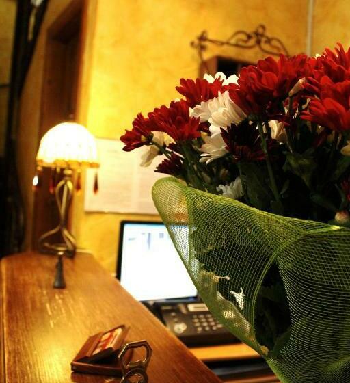 غرفة قياسية فردية, Staryi Krakiv