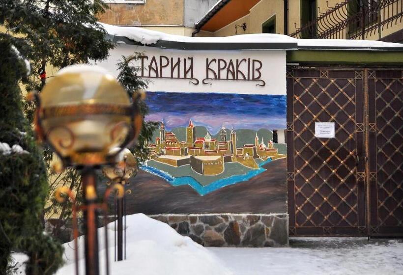 غرفة سوبيريور ثلاثية, Staryi Krakiv