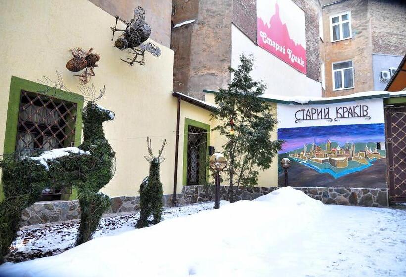 غرفة قياسية ثلاثية, Staryi Krakiv